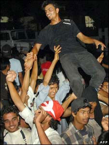 Nepal chấm dứt chế độ quân chủ